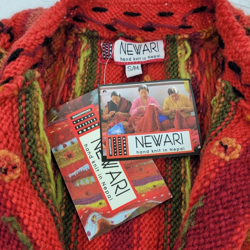 Newari hand knit red wool cardigan sweater Icelandic Design cozy artsy NWT S/M - Picture 9 of 11